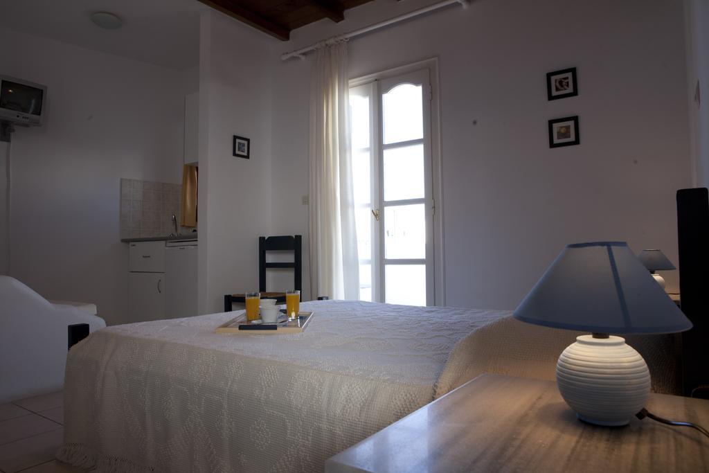 Elisso'S Philoxenia Aparthotel Agios Prokopios  Exterior photo